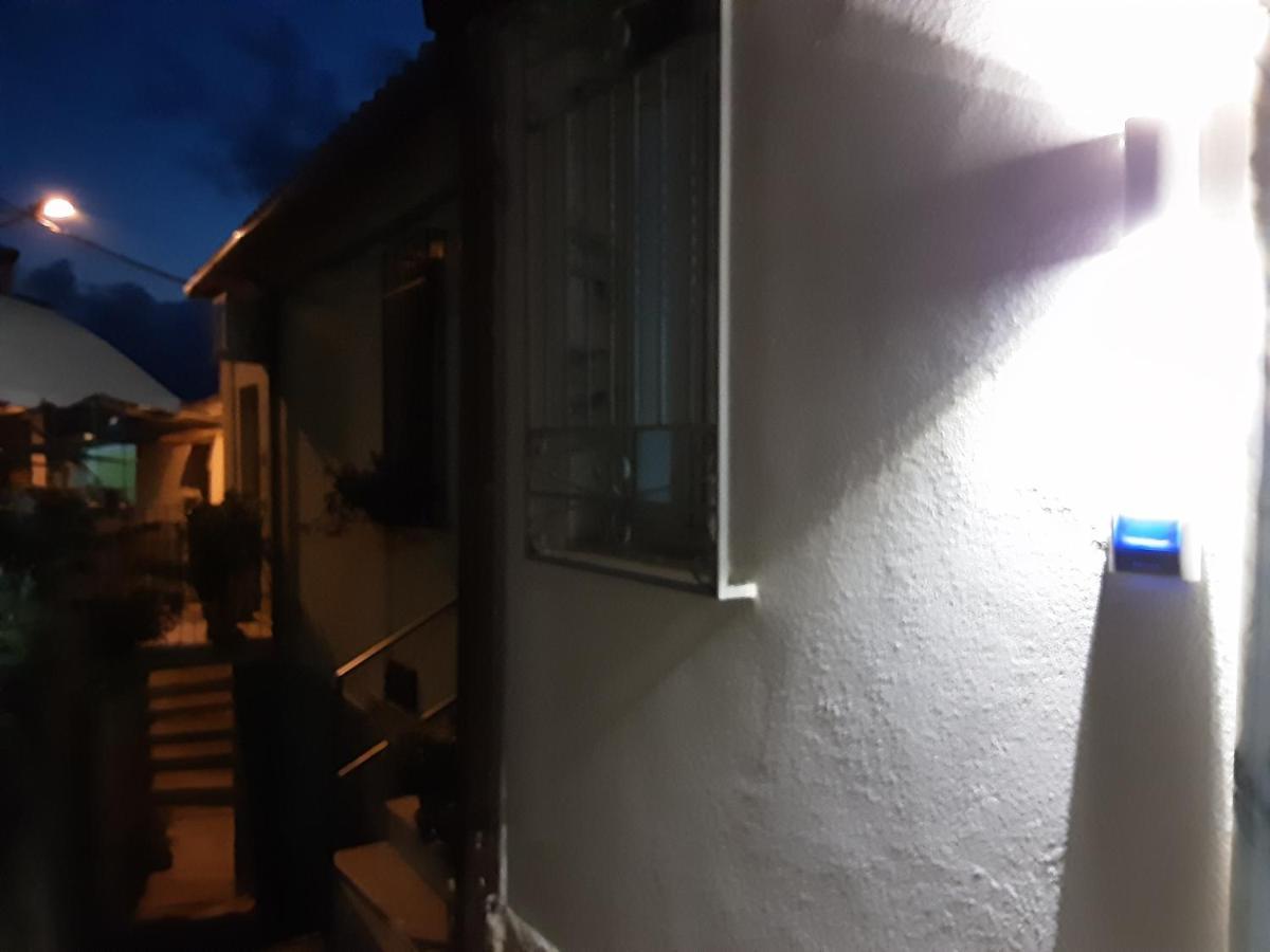 "Lo Studiolo" Apartment Pizzo  Exteriör bild