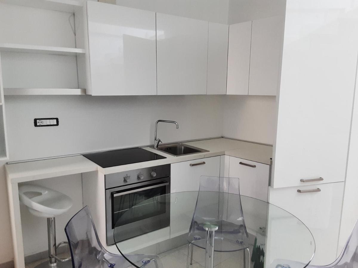 "Lo Studiolo" Apartment Pizzo  Exteriör bild
