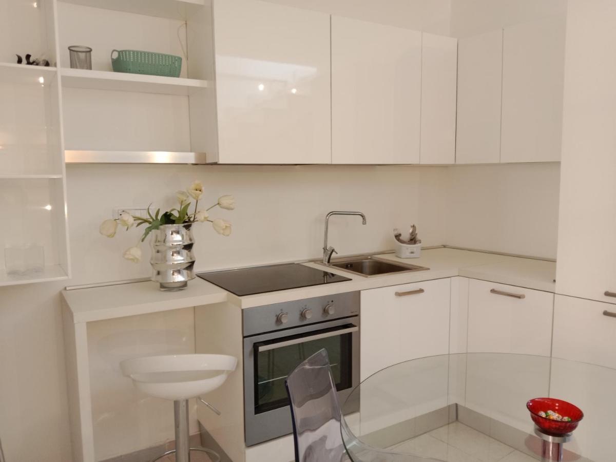 "Lo Studiolo" Apartment Pizzo  Exteriör bild