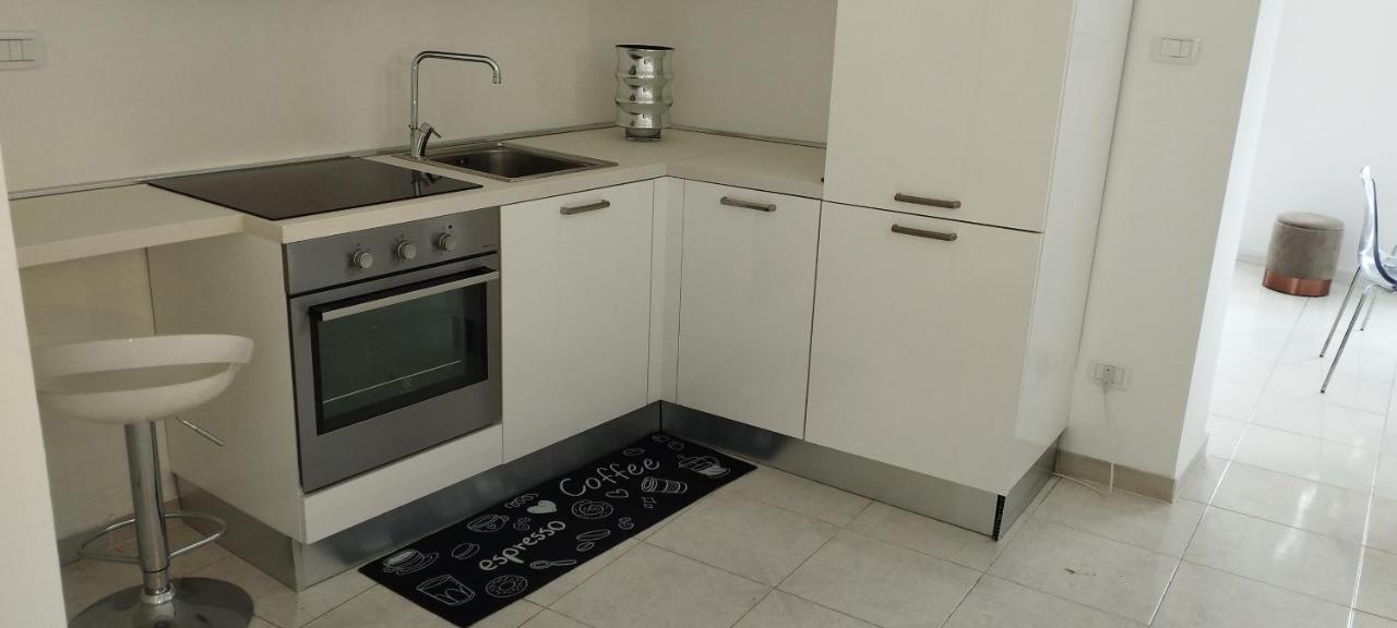 "Lo Studiolo" Apartment Pizzo  Exteriör bild
