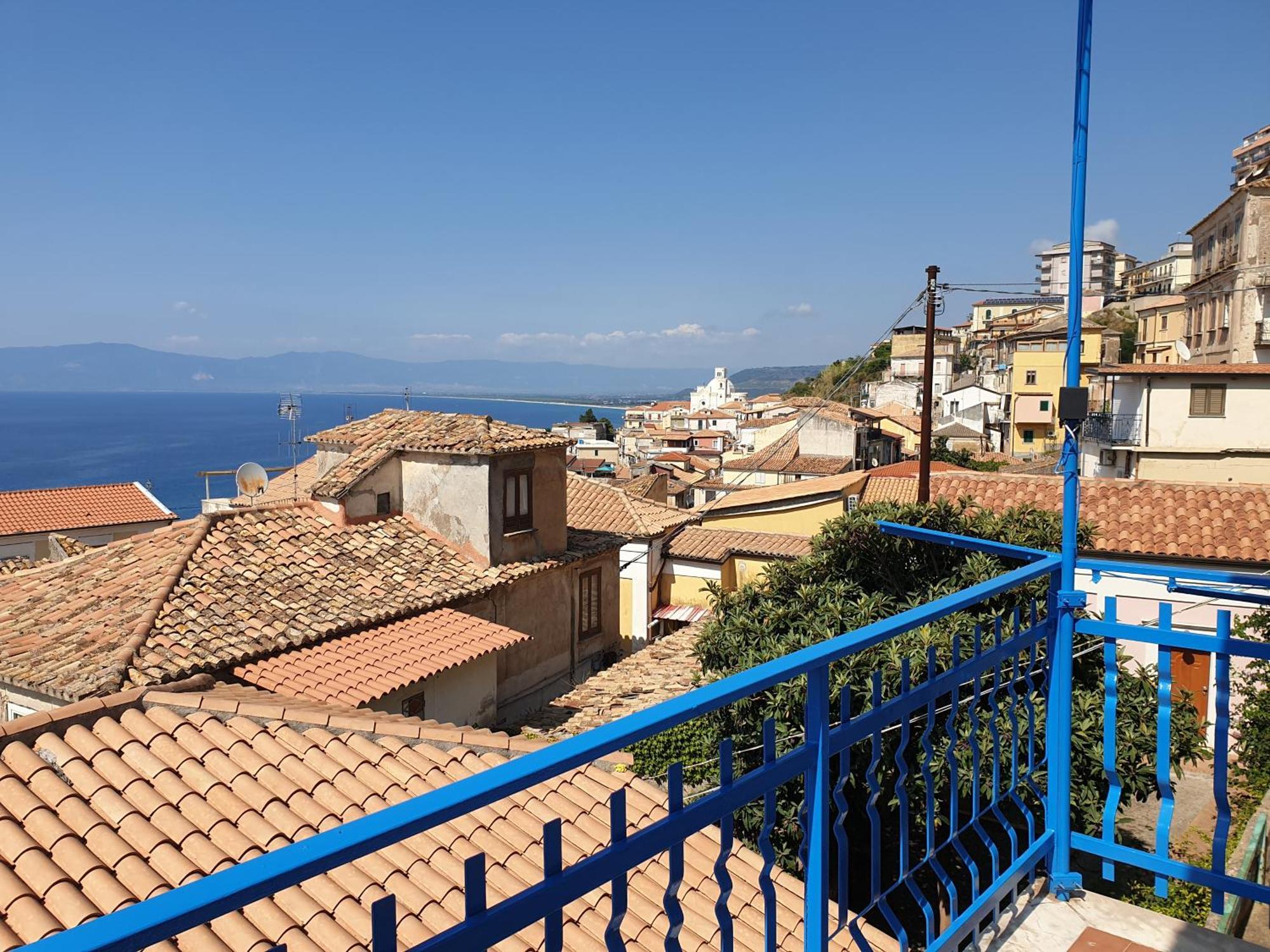 "Lo Studiolo" Apartment Pizzo  Exteriör bild